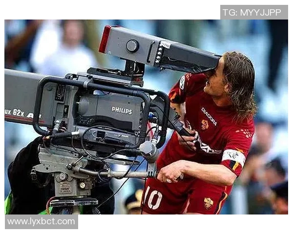 倒挂金钟足球明星的传奇故事与赛场背后的奋斗历程